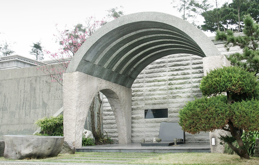 Customized Mausoleums