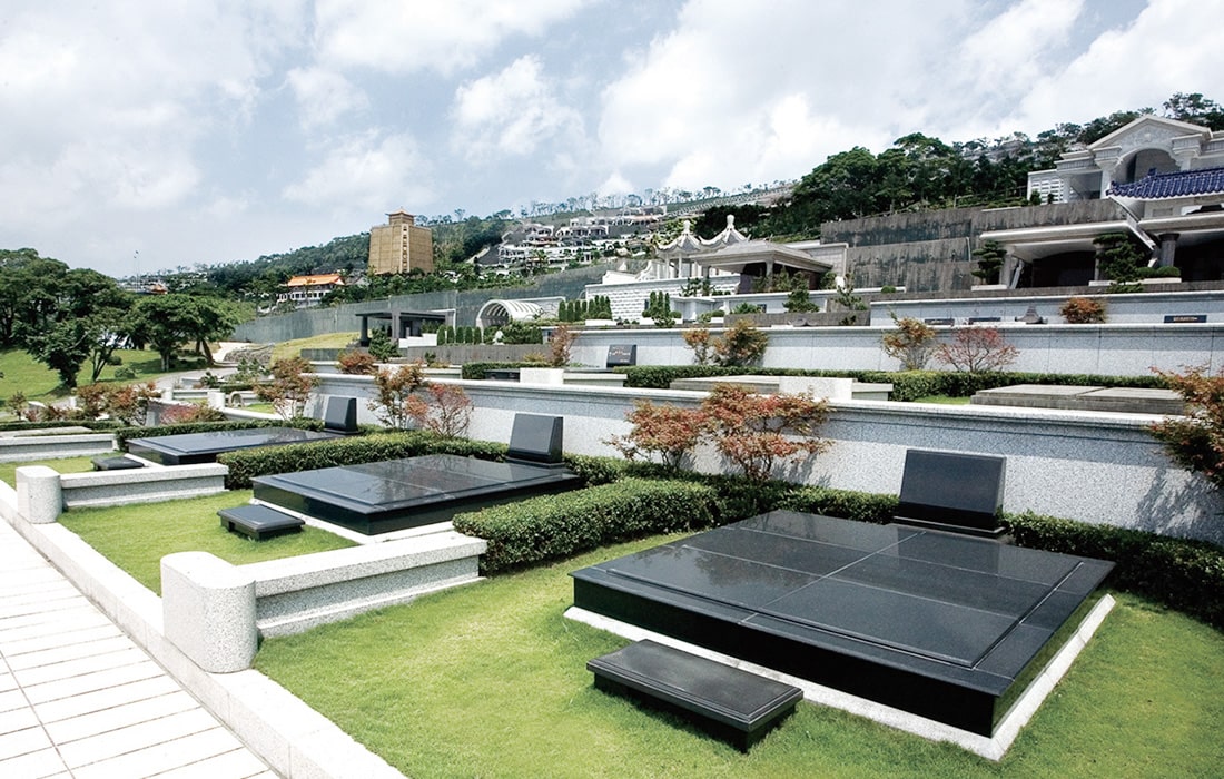 Standard Family Coffin Burial Plot