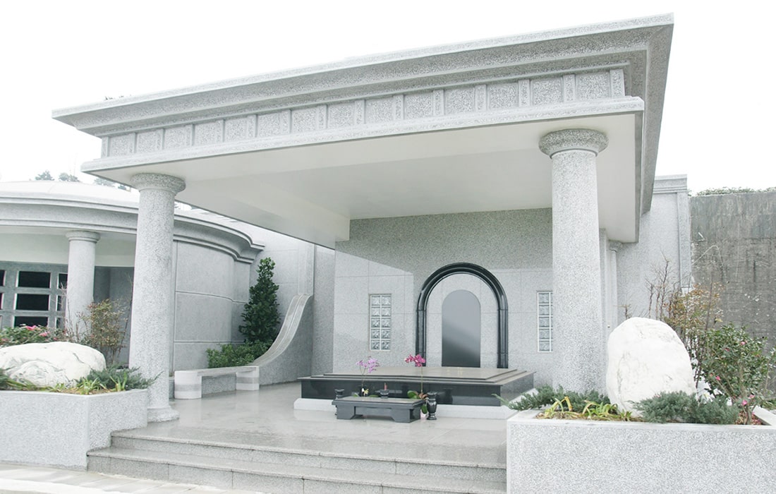 Customized Mausoleums